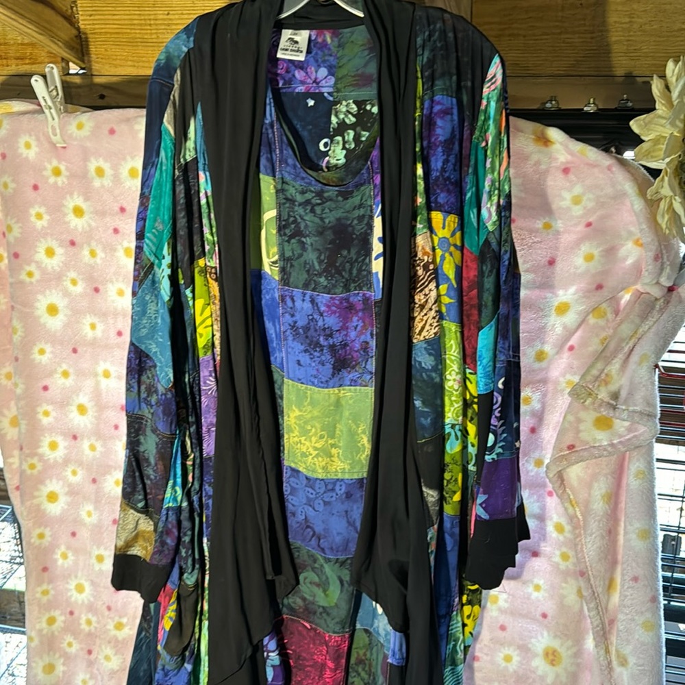 Dewi  Shinta Indonesian multicolor art sleeveless maxi size 1 X maxi jacket 2X